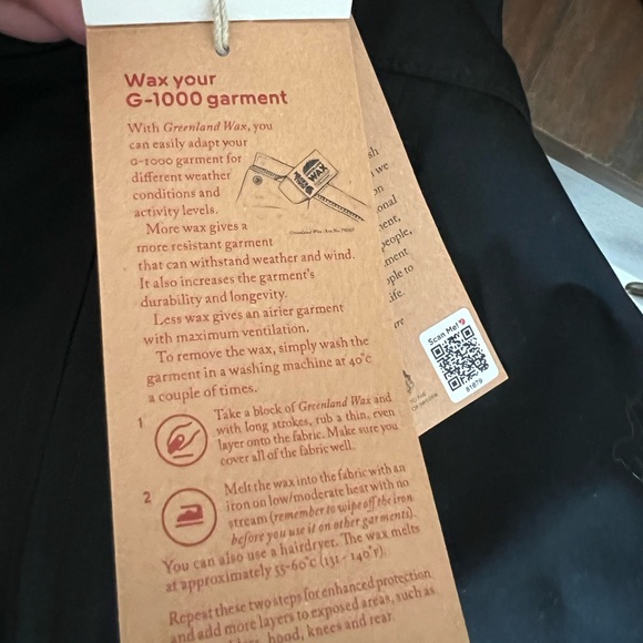 Fjällräven Black Hooded Jacket - Picture 12 of 12